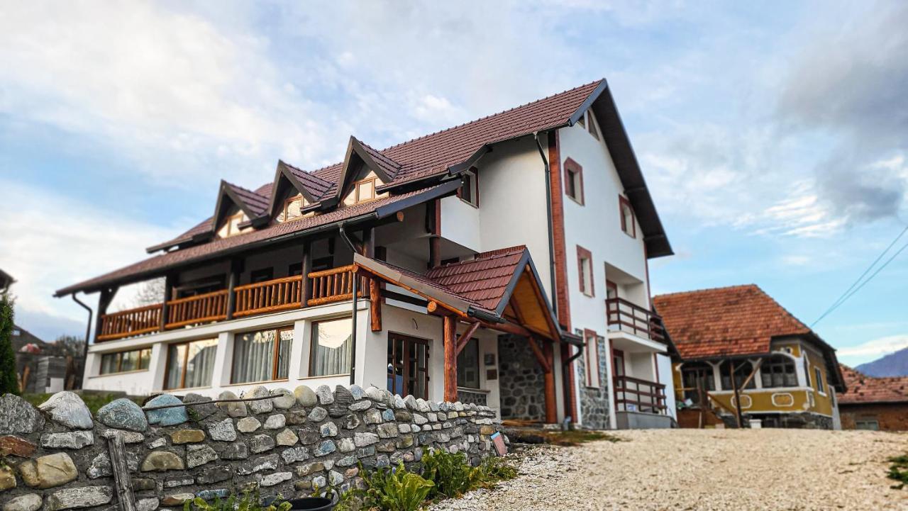 Pensiunea Tesoro Corbeni Exterior foto