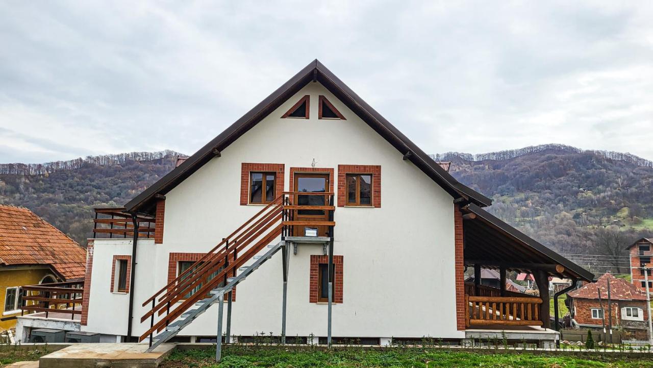 Pensiunea Tesoro Corbeni Exterior foto