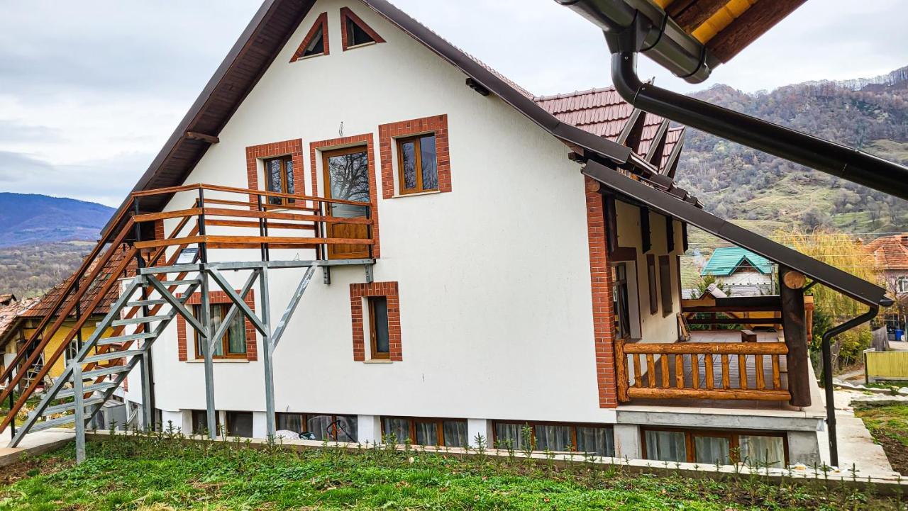 Pensiunea Tesoro Corbeni Exterior foto